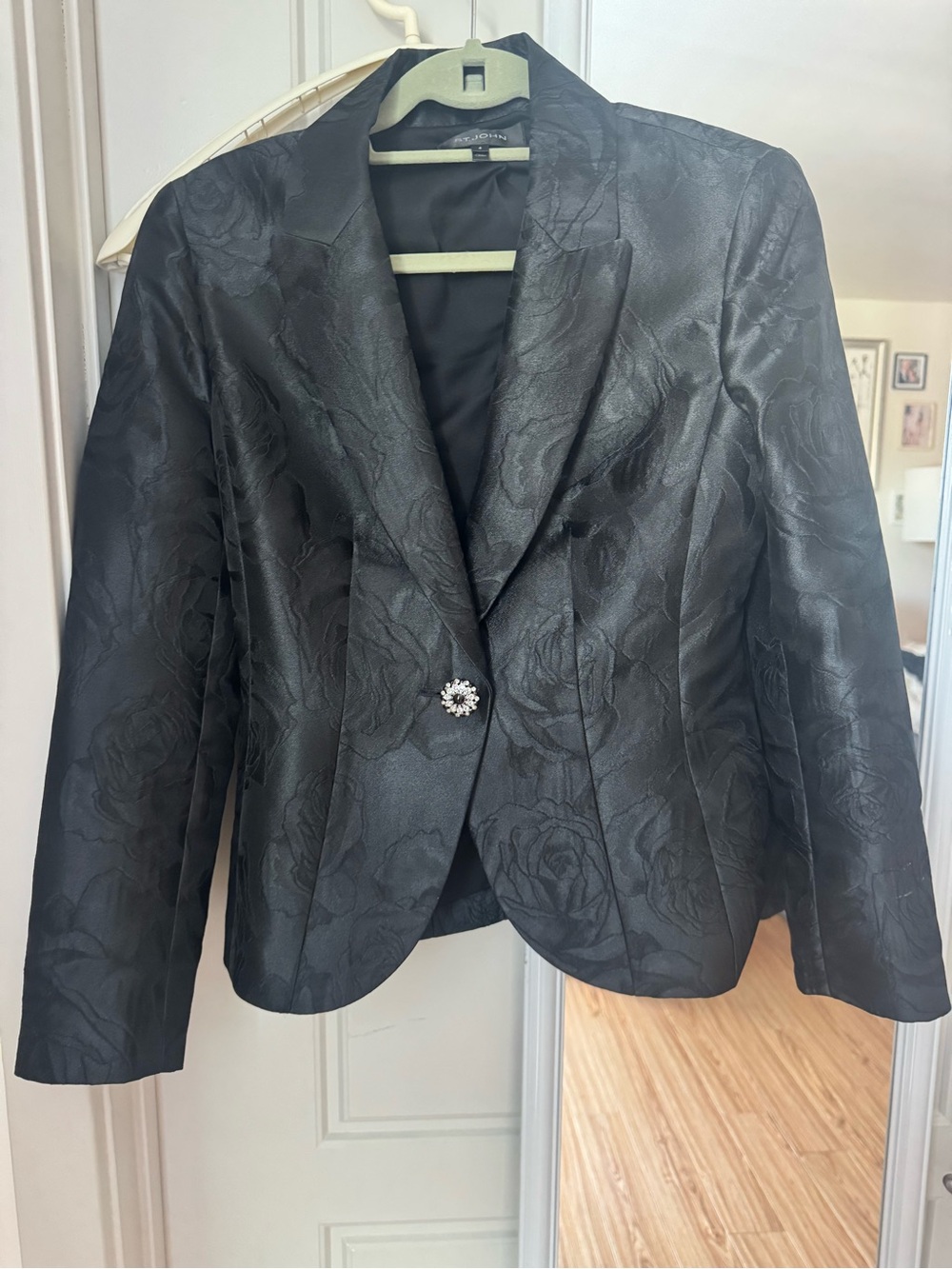 St. John Elegant Black Floral Jacquard Blazer with Decorative Button